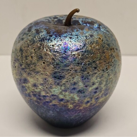 Vintage Orient & Flume Signed Iridescent Textured Glass Apple Paperweight - Picture 16 of 16
